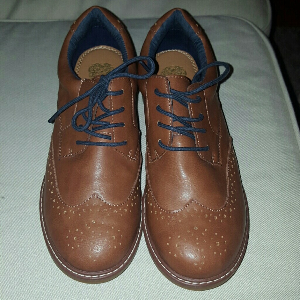 Vince Camuto boys dress shoes 5Y
